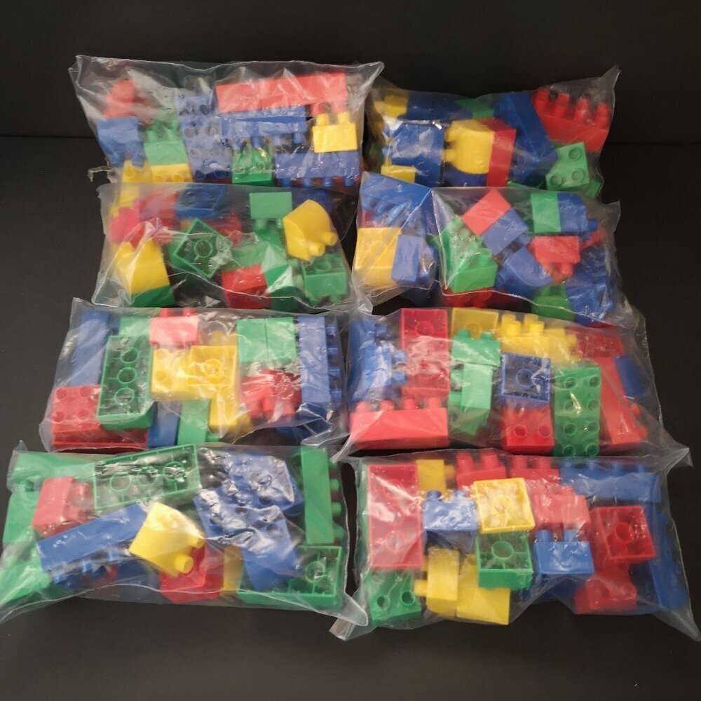 NIP 8 Packages (20 pcs. per package) Unbranded Multi Colored Building Blocks